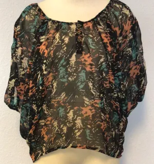SHEER HI-LOW PRINT TOP